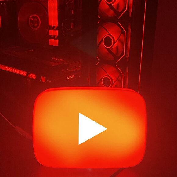 3D Printed YouTube Light Box: LED Desk Decor for Streamers & Gamers - Picture 2 of 10